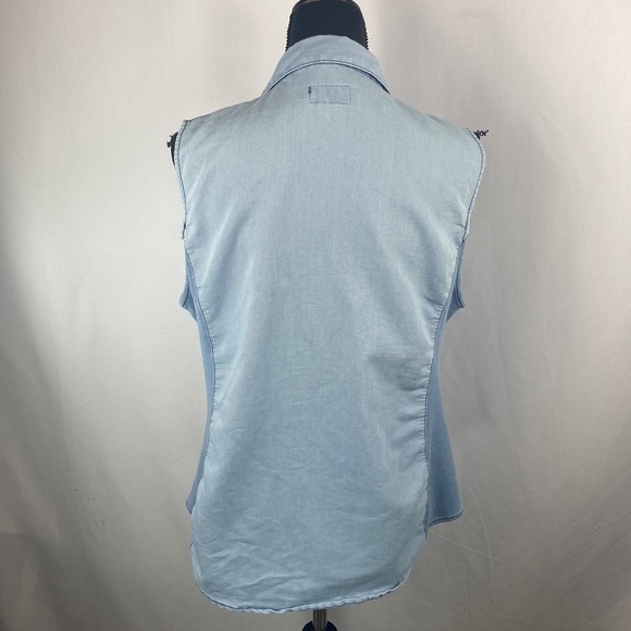 Cavalini Light Blue Embroidered Button Down Vest - Picture 2 of 8